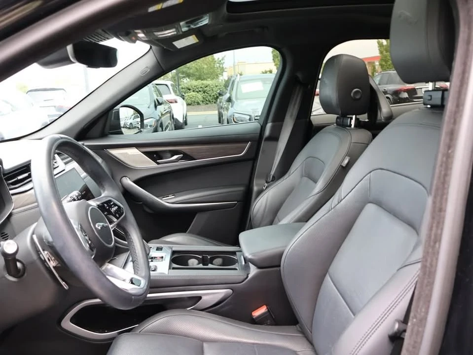 2023 Jaguar F-Pace - Image 17 of 20