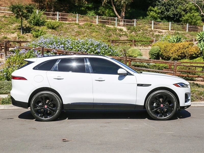 2023 Jaguar F-Pace - Image 7 of 21
