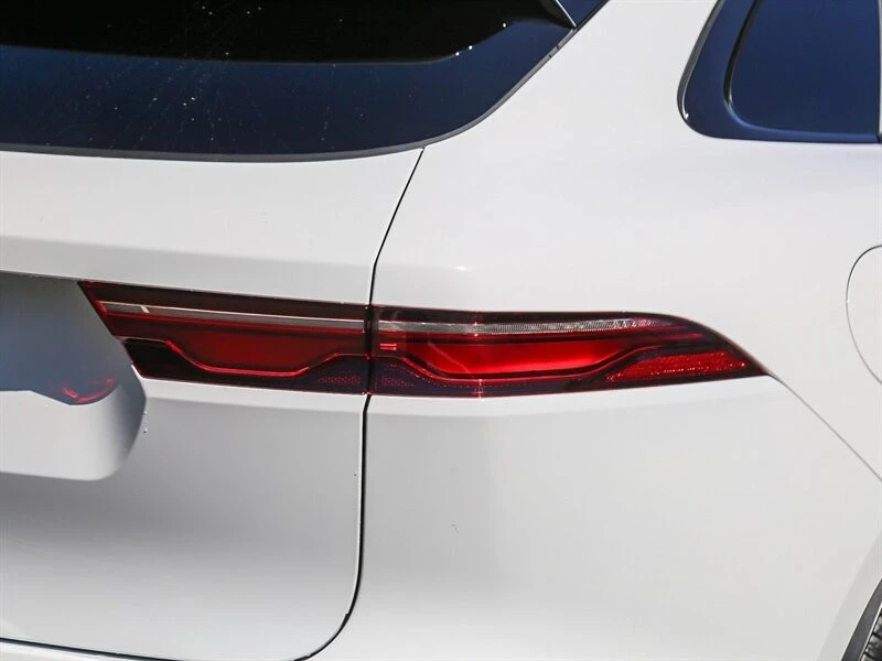 2023 Jaguar F-Pace - Image 14 of 21