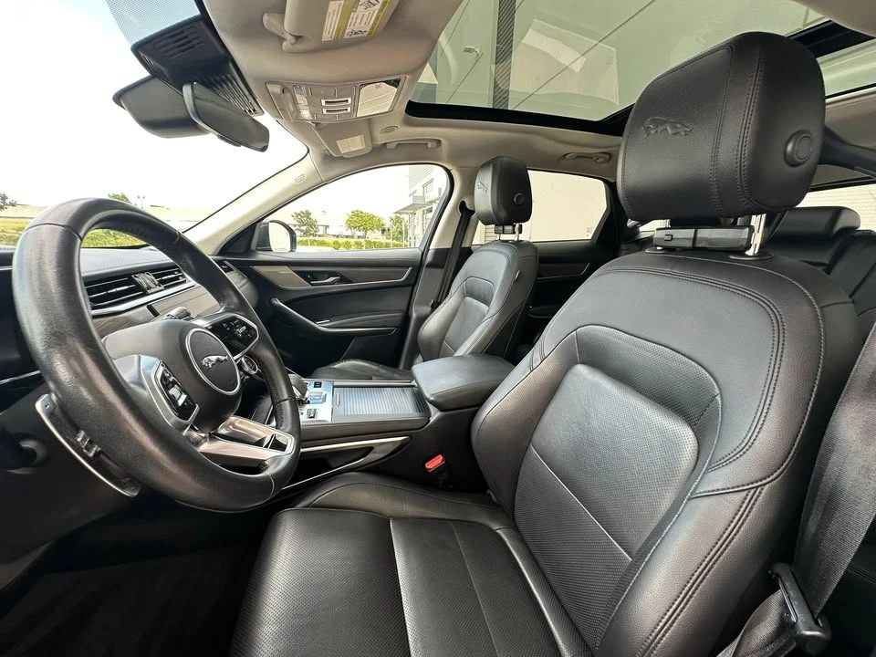 2023 Jaguar F-Pace - Image 9 of 20