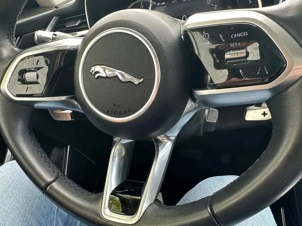 2023 Jaguar F-Pace - Image 18 of 20