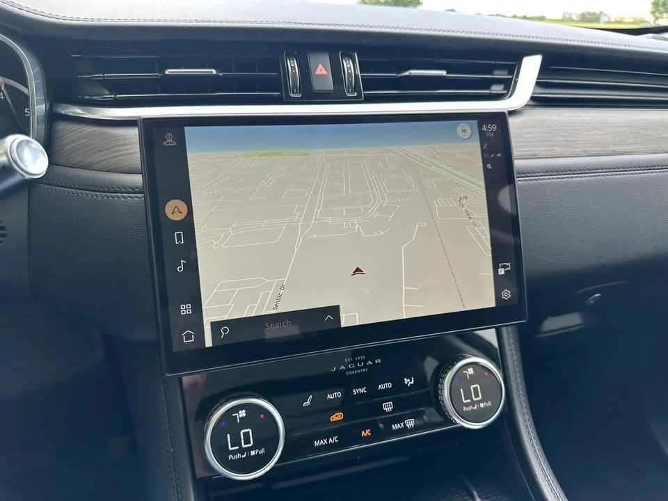 2023 Jaguar F-Pace - Image 19 of 20