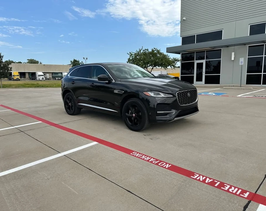 2023 Jaguar F-Pace - Image 3 of 20