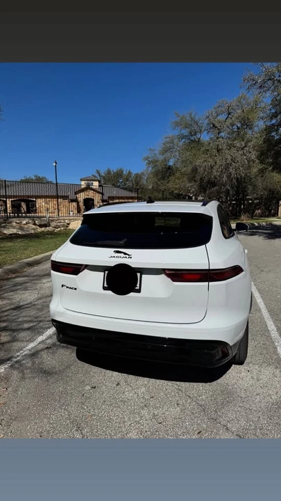 2023 Jaguar F-Pace - Image 3 of 14