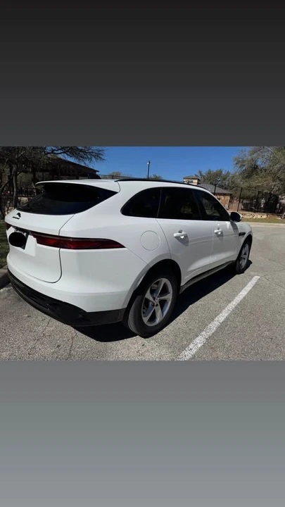 2023 Jaguar F-Pace - Image 4 of 14