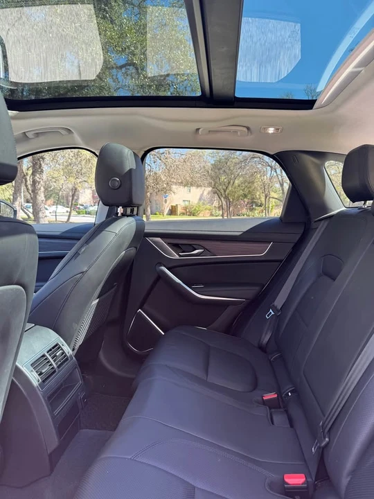 2023 Jaguar F-Pace - Image 12 of 14