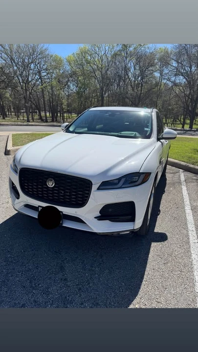 2023 Jaguar F-Pace - Image 2 of 14