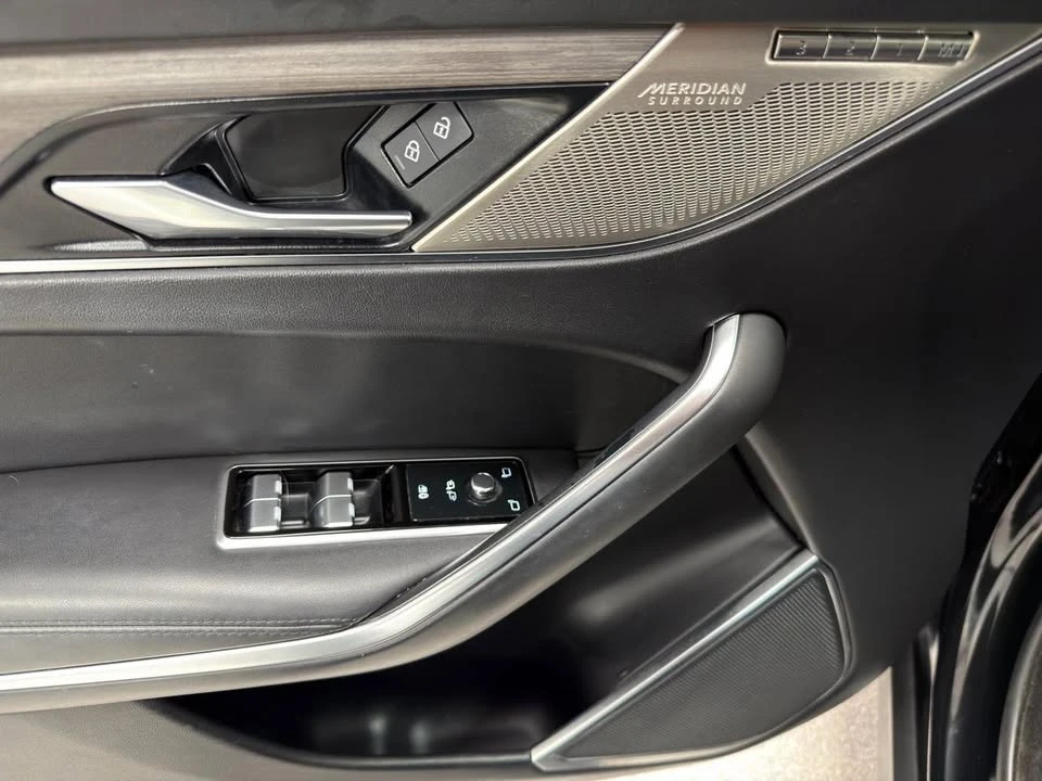 2023 Jaguar F-Pace - Image 14 of 20