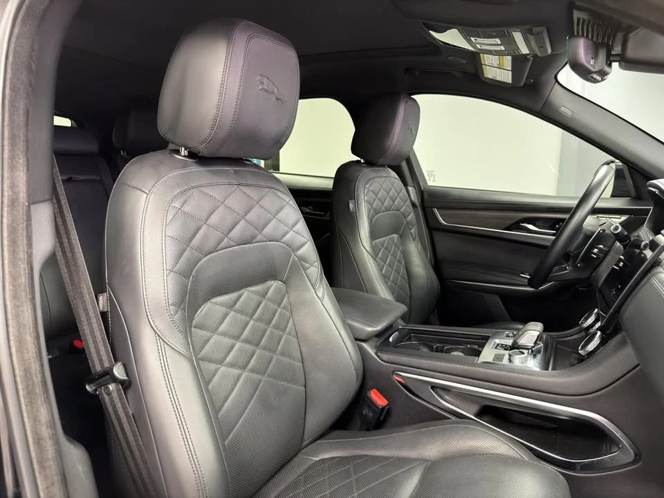 2023 Jaguar F-Pace - Image 11 of 20