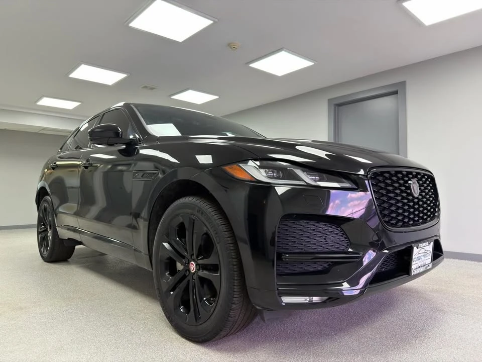2023 Jaguar F-Pace - Image 3 of 20