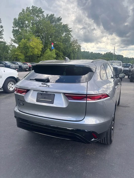 2023 Jaguar F-Pace - Image 4 of 14