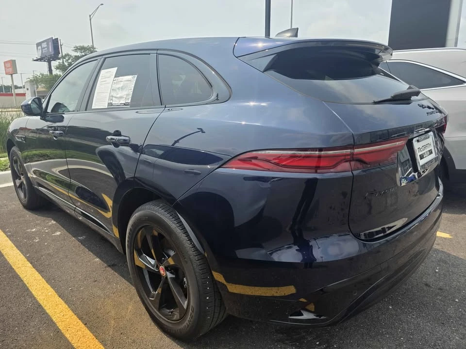 2023 Jaguar F-Pace - Image 3 of 8