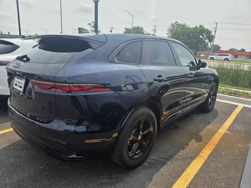 2023 Jaguar F-Pace - Image 5 of 8