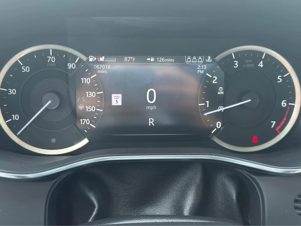 2023 Jaguar F-Pace - Image 11 of 12