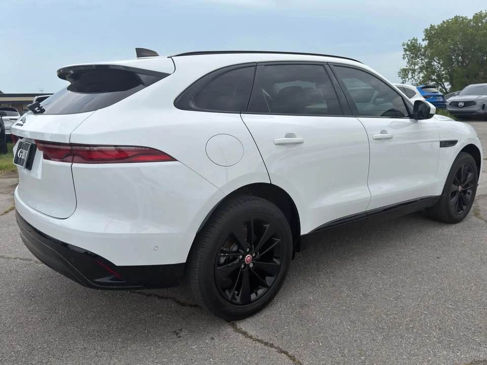 2023 Jaguar F-Pace - Image 4 of 12