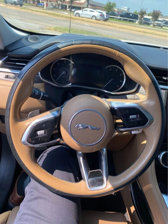 2023 Jaguar F-Pace - Image 11 of 11