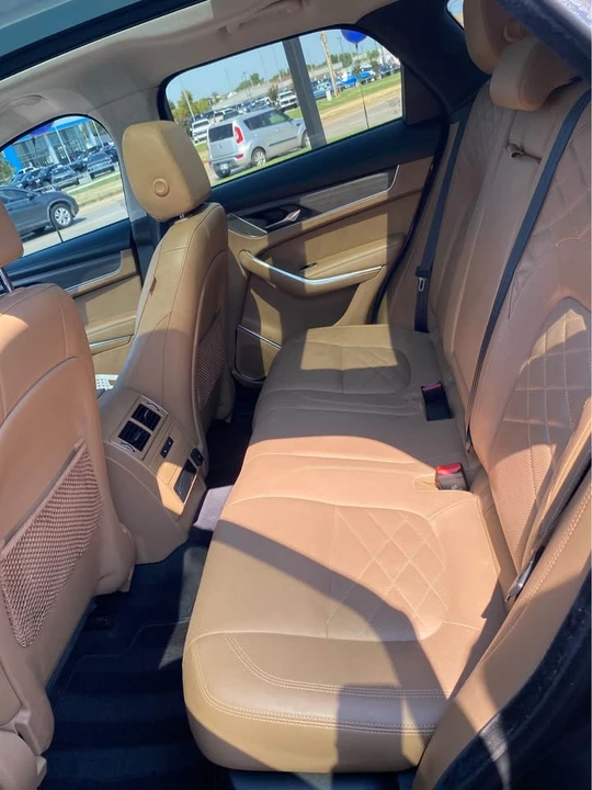 2023 Jaguar F-Pace - Image 8 of 11
