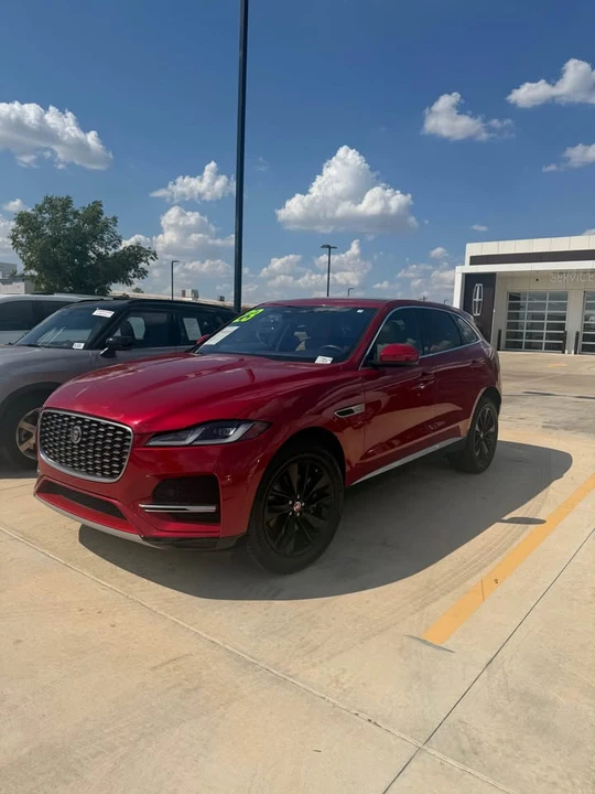 2023 Jaguar F-Pace - Image 2 of 5