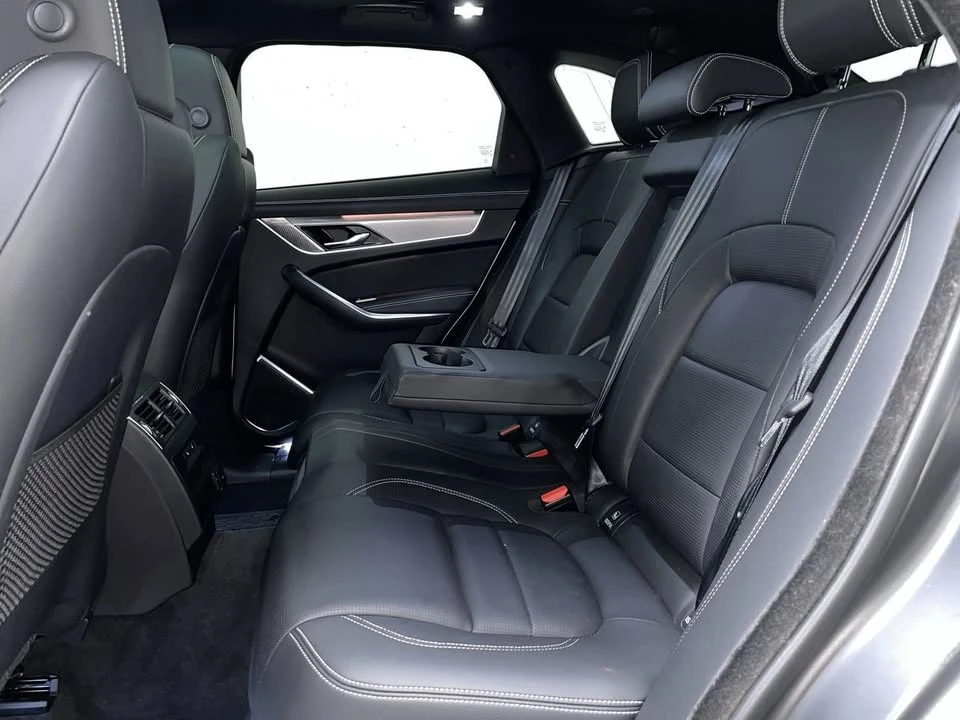 2023 Jaguar F-Pace - Image 19 of 20