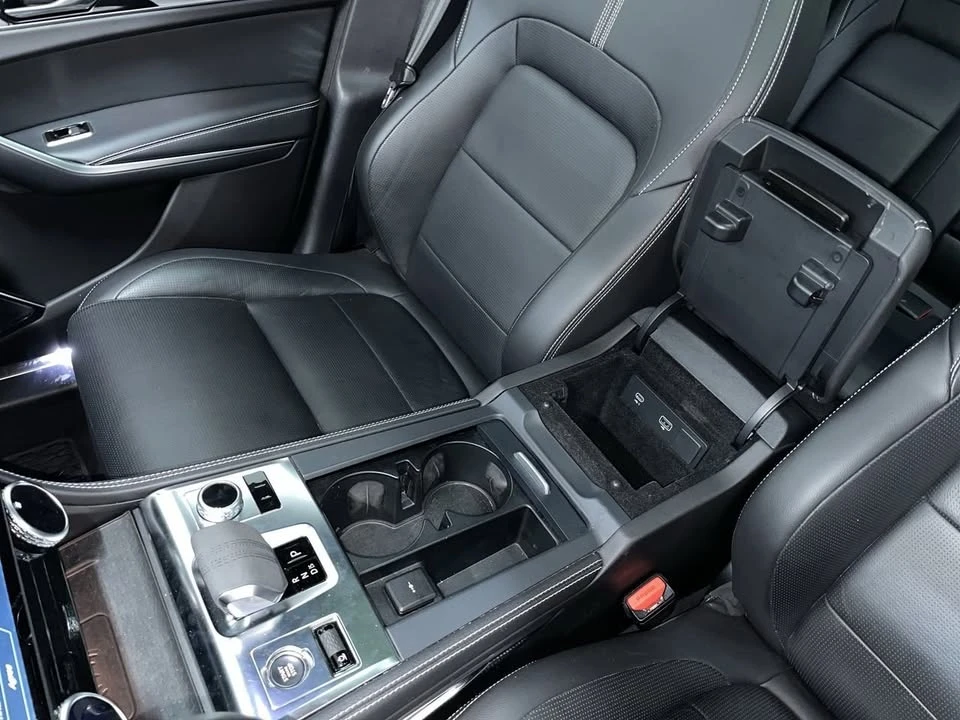 2023 Jaguar F-Pace - Image 17 of 20