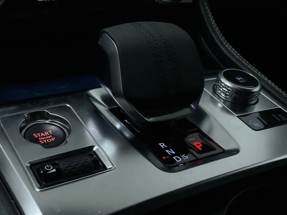 2023 Jaguar F-Pace - Image 16 of 20