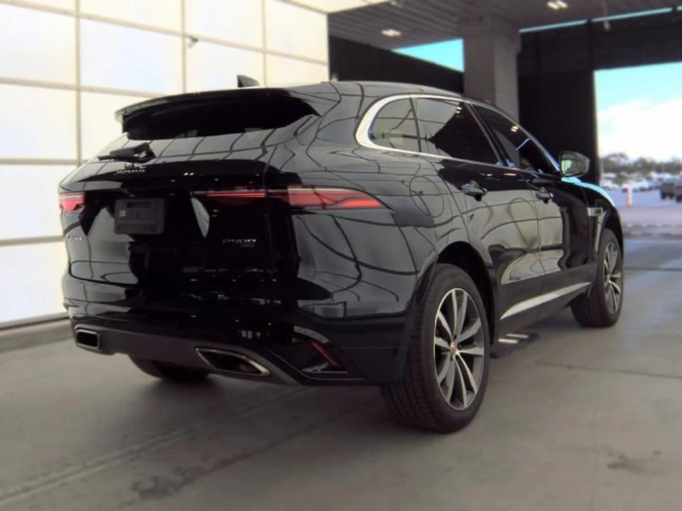 2023 Jaguar F-Pace - Image 2 of 10