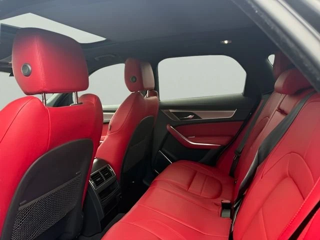 2023 Jaguar F-Pace - Image 8 of 18