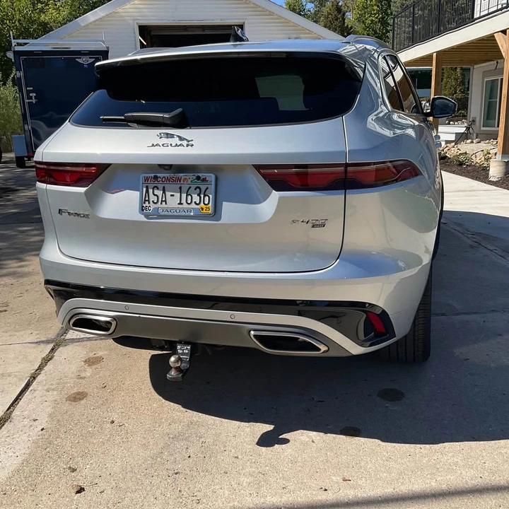 2023 Jaguar F-Pace - Image 3 of 15
