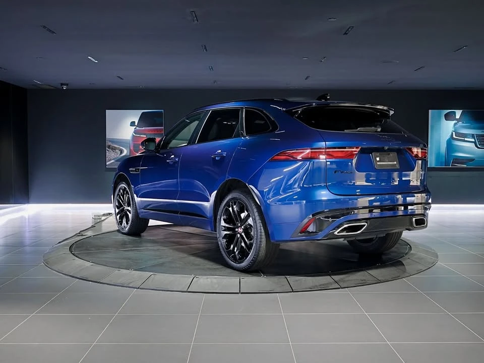 2023 Jaguar F-Pace - Image 7 of 20