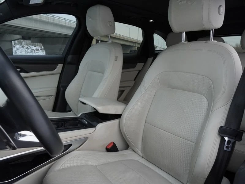 2023 Jaguar F-Pace - Image 10 of 20