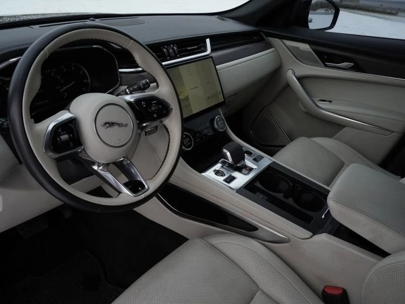 2023 Jaguar F-Pace - Image 9 of 20