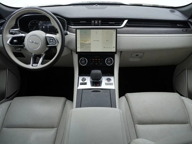 2023 Jaguar F-Pace - Image 12 of 20