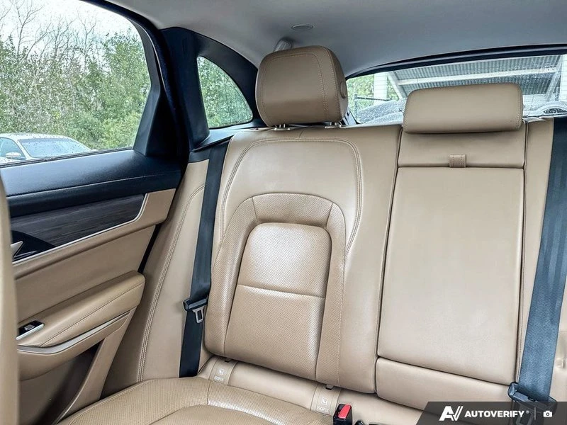 2023 Jaguar F-Pace - Image 12 of 20