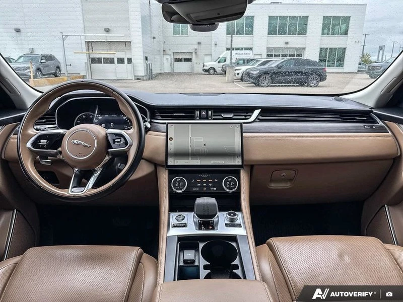 2023 Jaguar F-Pace - Image 10 of 20