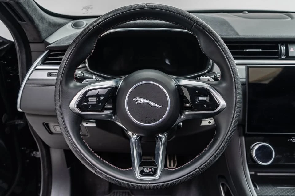 2023 Jaguar F-Pace SVR - Image 11 of 15