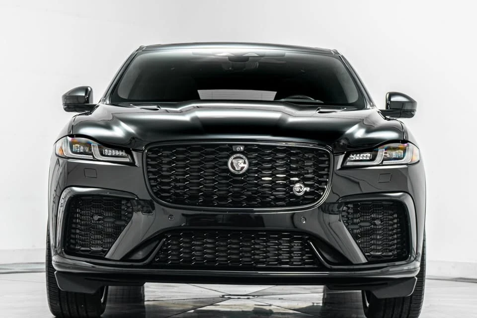 2023 Jaguar F-Pace SVR - Image 3 of 15