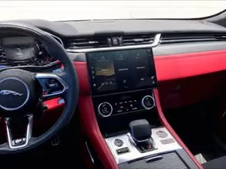 2023 Jaguar F-Pace SVR - Image 15 of 16