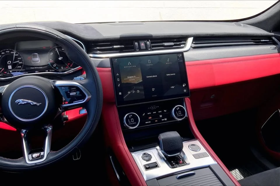 2023 Jaguar F-Pace SVR - Image 15 of 20