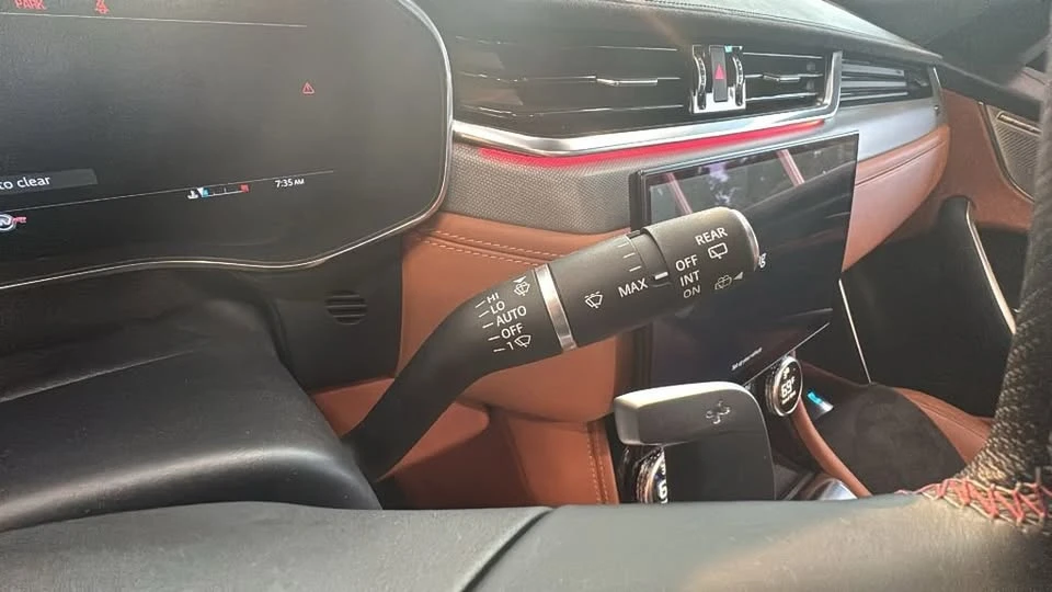2023 Jaguar F-Pace SVR - Image 17 of 20
