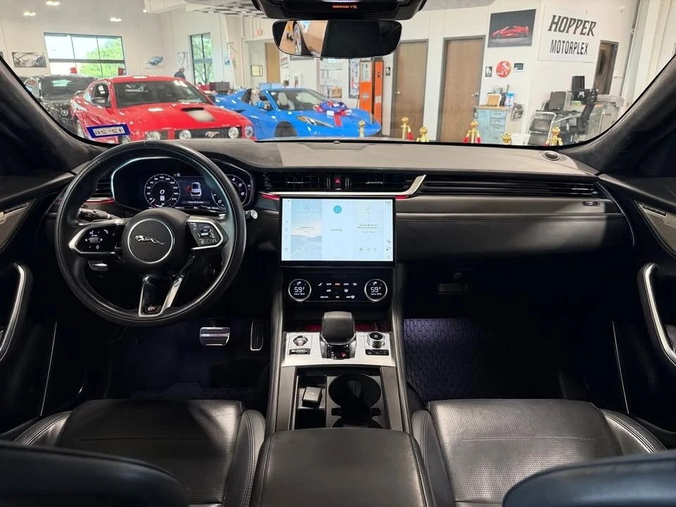 2023 Jaguar F-Pace SVR - Image 5 of 8
