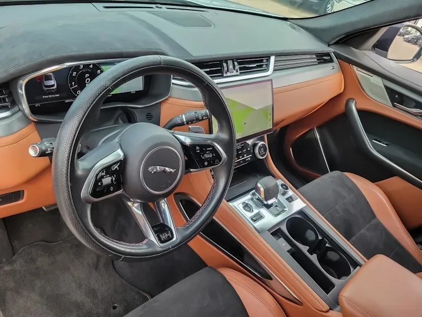 2023 Jaguar F-Pace SVR - Image 7 of 15