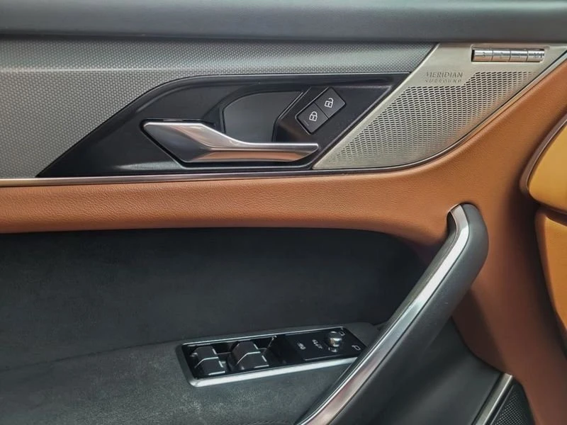 2023 Jaguar F-Pace SVR - Image 12 of 20