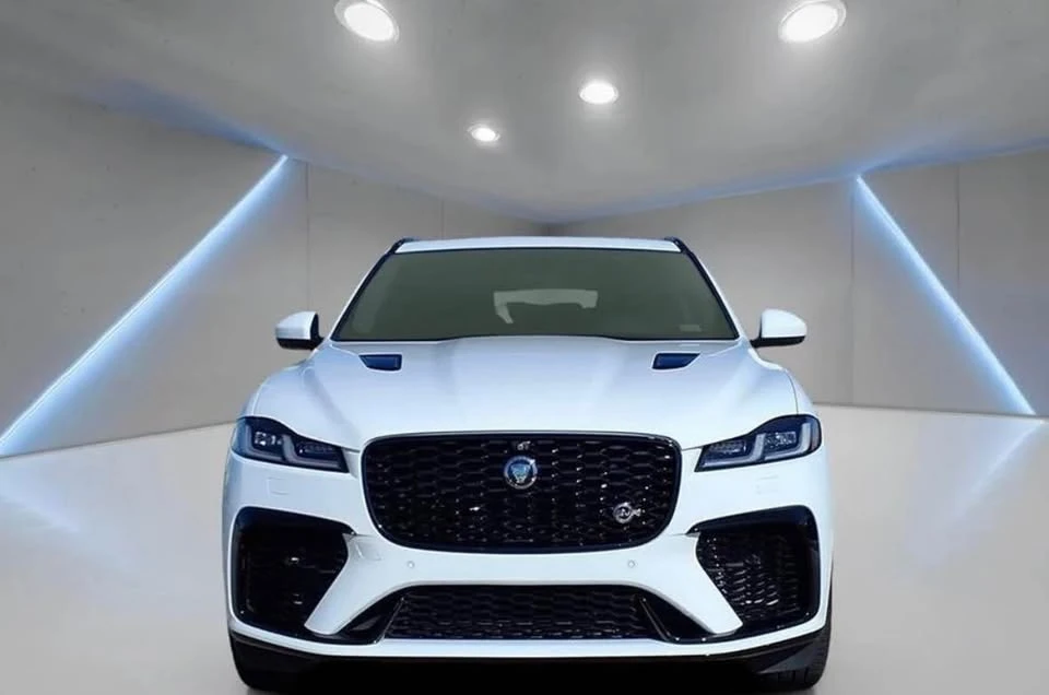 2023 Jaguar F-Pace SVR - Image 3 of 9