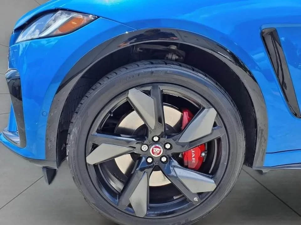 2023 Jaguar F-Pace SVR - Image 6 of 9