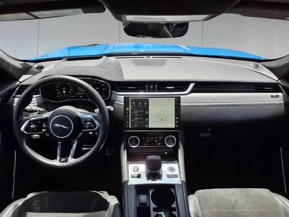 2023 Jaguar F-Pace SVR - Image 7 of 9