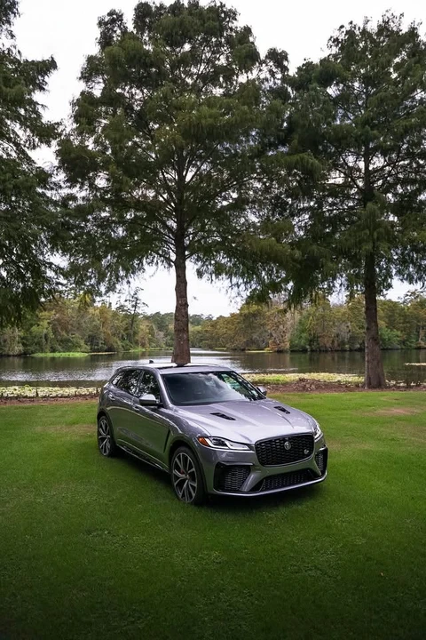 2023 Jaguar F-Pace SVR - Image 5 of 19