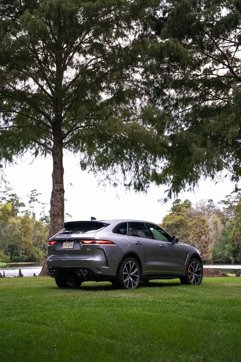 2023 Jaguar F-Pace SVR - Image 2 of 19