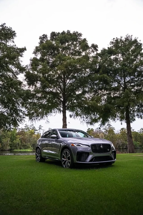 2023 Jaguar F-Pace SVR - Image 6 of 19