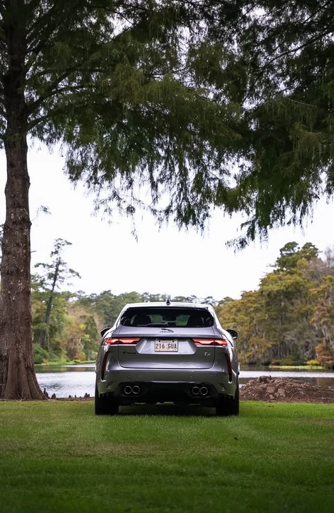 2023 Jaguar F-Pace SVR - Image 3 of 19
