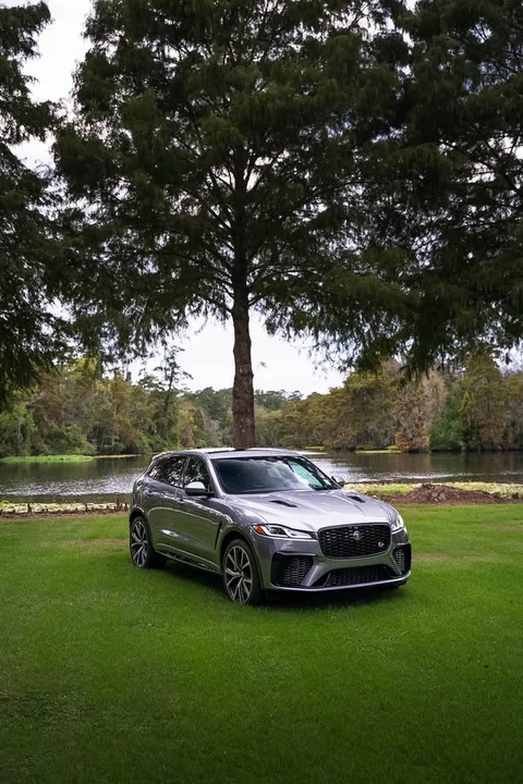 2023 Jaguar F-Pace SVR - Image 7 of 19